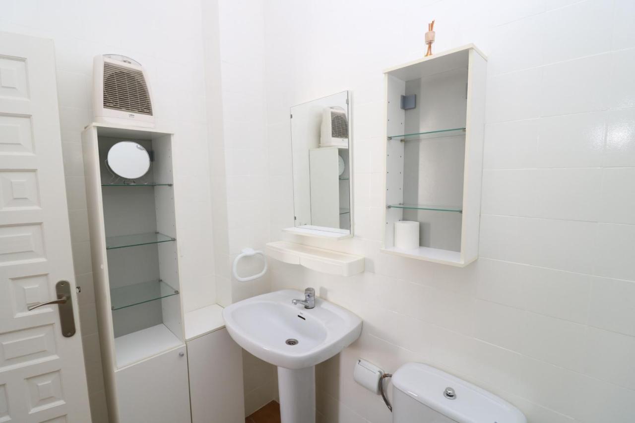 Puigrom 39b - Estudio Con Piscina Comunitaria *
